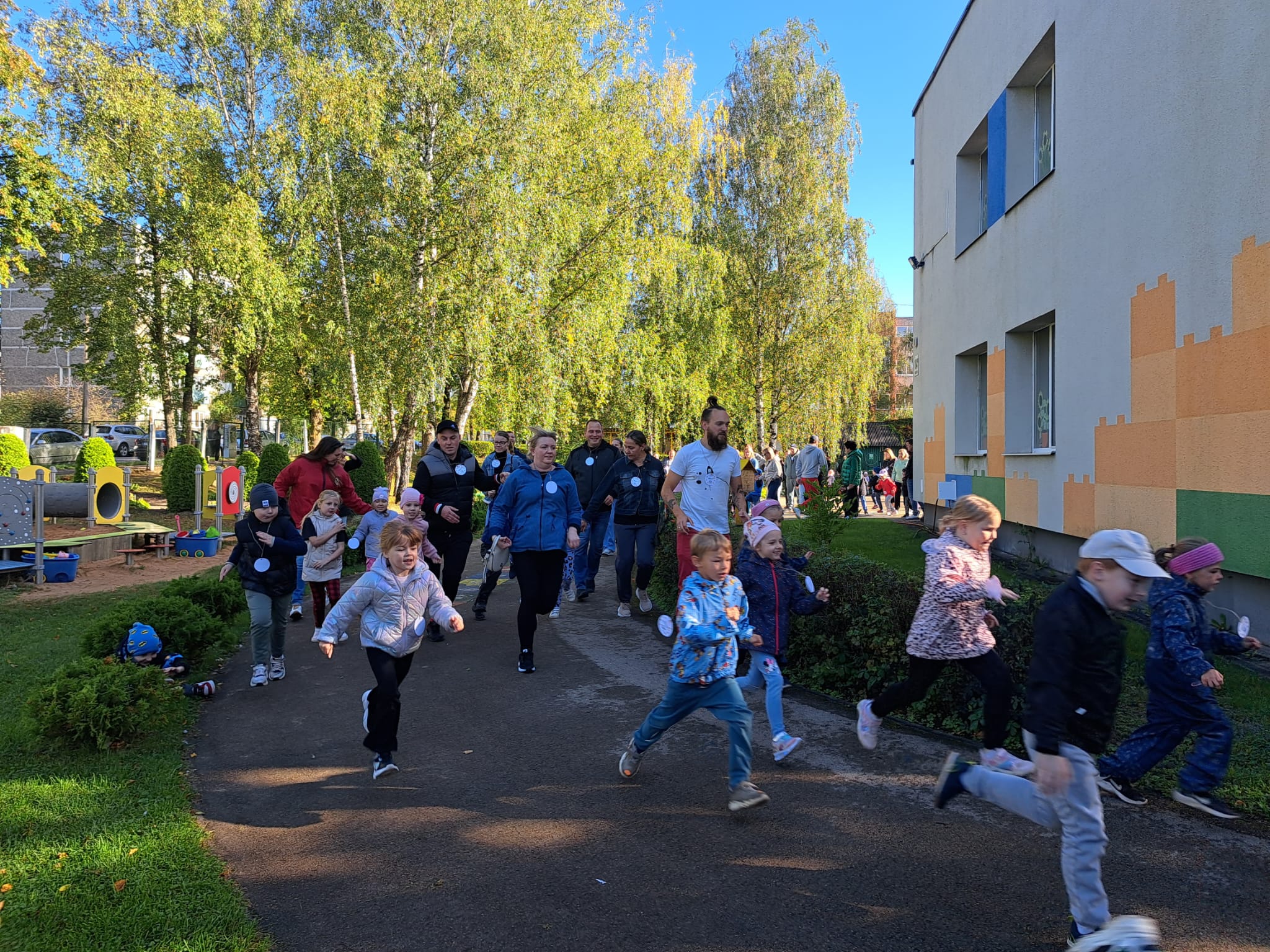 Rudens skrējiens ar bērnu ģimenēm