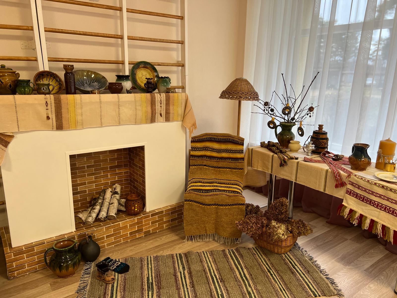 Izstāde sadarbībā ar vecākiem “Manas mājas senāka lieta”