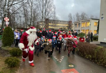 Ziemassvētku skrējiens kopā ar vecākiem – prieks, kustība un svētku noskaņa