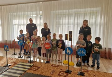 Drošība uz ielas un ceļu satiksmē – mācāmies kopā!