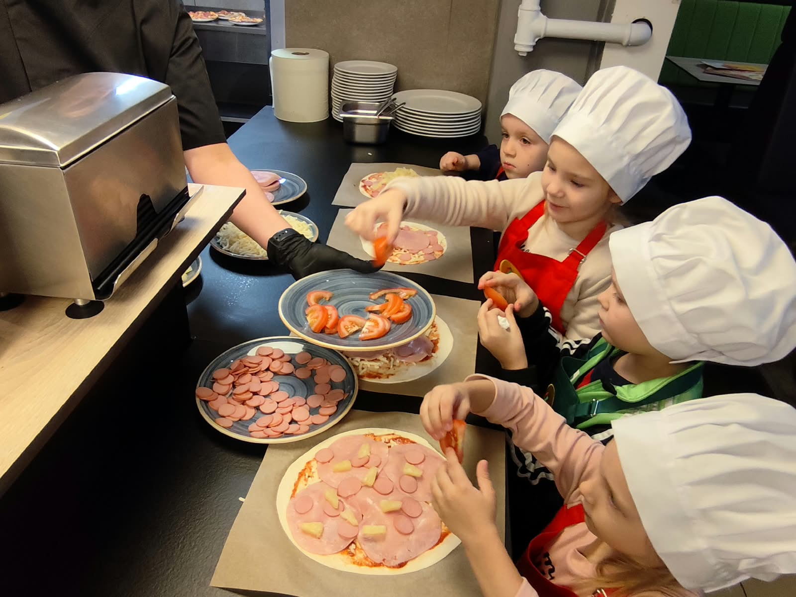 Garšīga pieredze un pirmie soļi karjeras pasaules iepazīšanā kopā ar “Čili Pizza”
