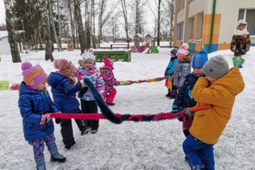 Integrētā rotaļnodarbība “Meteņdienas stafetes un rotaļas”, 8.grupa “Lāčuks” 1