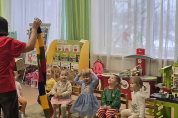 Atklātā nodarbība “Saģērbsim lelli pastaigai”, 2.grupa “Ezītis” 7