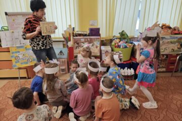 Atklātā nodarbība “Ceļojums uz lauku sētu”. 8.grupa “Lāčuks” 18