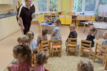 Atklātā nodarbība “Ceļojums uz augļu un sakņu dārzu”, 2.grupa “Ezītis”. 37