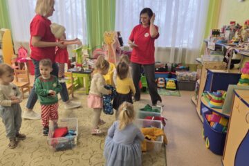 Atklātā nodarbība “Saģērbsim lelli pastaigai”, 2.grupa “Ezītis” 35