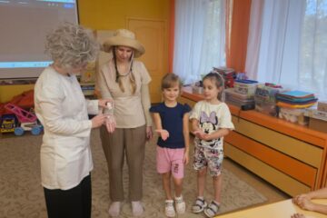Izglītojošās nodarbības “Tīras rokas, tīrs ir viss – prom ir mikrobs aizbēdzis!” 8