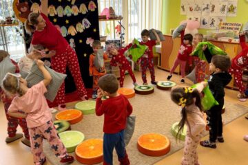 eTwinning projekts “Apkārt pasaulei ar spilvenu un pidžamu” 15