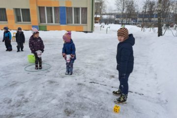 Integrētā rotaļnodarbība “Meteņdienas stafetes un rotaļas”, 8.grupa “Lāčuks” 6