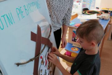 Atklātā nodarbība “Putni ziemā”, 2.grupa “Taurenīši” 11