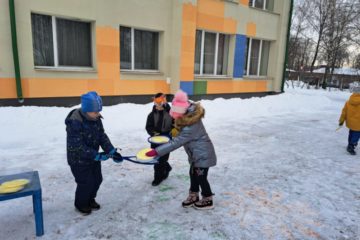 Integrētā rotaļnodarbība “Meteņdienas stafetes un rotaļas”, 8.grupa “Lāčuks” 9