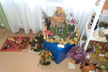 Bērnu un vecāku radošo darbu izstāde “Dārzeņu pārvertības” 42