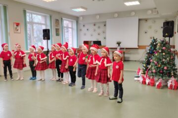 Ziemassvētku koncerts dienas centrā “Saskarsmē” 11