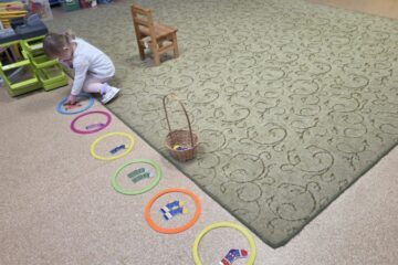 Atklātā nodarbība “Saģērbsim lelli pastaigai”, 2.grupa “Ezītis” 40