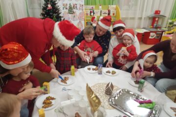 Piparkūku smarža katrā grupā 60