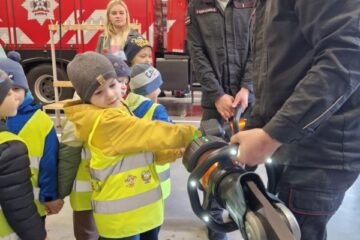 Mazie ugunsdzēsēji 57