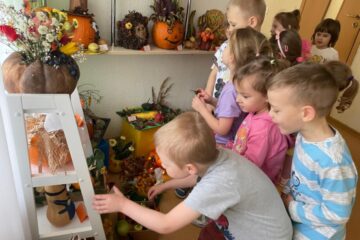Bērnu un vecāku radošo darbu izstāde “Dārzeņu pārvertības” 21