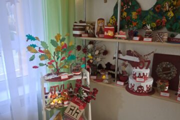 Bērnu un vecāku radošo darbu izstāde “Latvija, mēs tevi mīlam!” 2