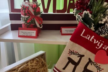 Bērnu un vecāku radošo darbu izstāde “Latvija, mēs tevi mīlam!” 16