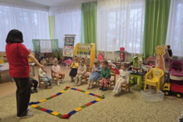 Atklātā nodarbība “Saģērbsim lelli pastaigai”, 2.grupa “Ezītis” 19