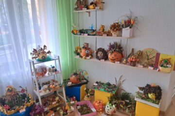 Bērnu un vecāku radošo darbu izstāde “Dārzeņu pārvertības” 35