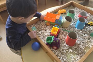 Atklātā nodarbība 4.grupa “Cālītis”, “Krāsainās bumbas un klauna ciemošanās” 17