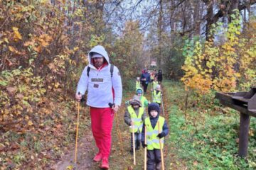 Latvijas Vesleības sporta nedēļa 2025. Nūjošana kopā ar vecākiem. 1