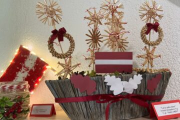 Bērnu un vecāku radošo darbu izstāde “Latvija, mēs tevi mīlam!” 25