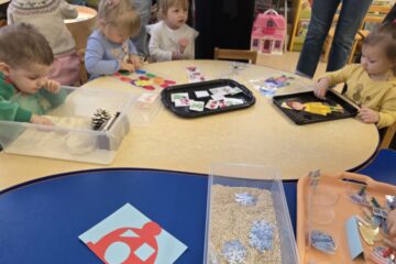 Atklātā nodarbība “Saģērbsim lelli pastaigai”, 2.grupa “Ezītis” 9