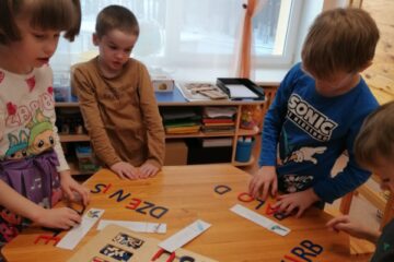 Atklātā nodarbība “Putni ziemā”, 2.grupa “Taurenīši” 16