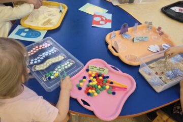 Atklātā nodarbība “Saģērbsim lelli pastaigai”, 2.grupa “Ezītis” 5