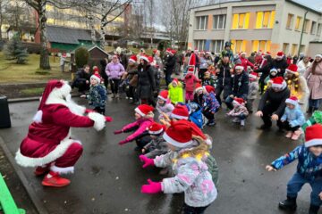 Ziemassvētku skrējiens ar vecākiem 2025 1
