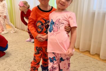 eTwinning projekts “Apkārt pasaulei ar spilvenu un pidžamu” 25