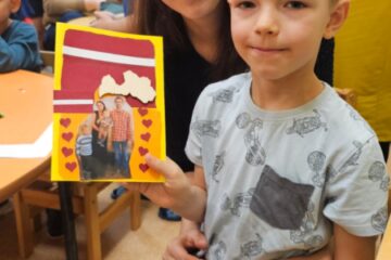 Atklātne Latvijai. Gaismas un Mīlestības meistarklase ar vacākiem. 5.grupa “Spārīte” 13