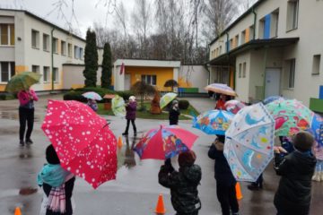 Latvijas Veselības nedēļa 2021. Vingrinājumi ar lietussargiem 14