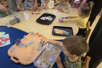 Atklātā nodarbība “Saģērbsim lelli pastaigai”, 2.grupa “Ezītis” 27