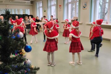 Ziemassvētku koncerts dienas centrā “Saskarsmē” 22