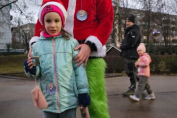 Ziemassvētku skrējiens ar vecākiem 2025 60