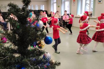 Ziemassvētku koncerts dienas centrā “Saskarsmē” 13