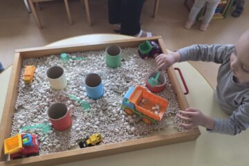 Atklātā nodarbība 4.grupa “Cālītis”, “Krāsainās bumbas un klauna ciemošanās” 16