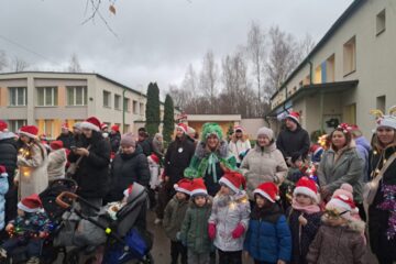 Ziemassvētku skrējiens ar vecākiem 2025 34