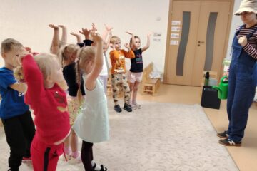 Izglītojošs pasākums “Ja tu robots neesi, atceries dzert ūdeni!” 12