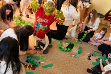 Baltais vakars ar Grinču 13