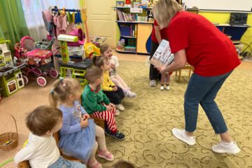 Atklātā nodarbība “Saģērbsim lelli pastaigai”, 2.grupa “Ezītis” 41